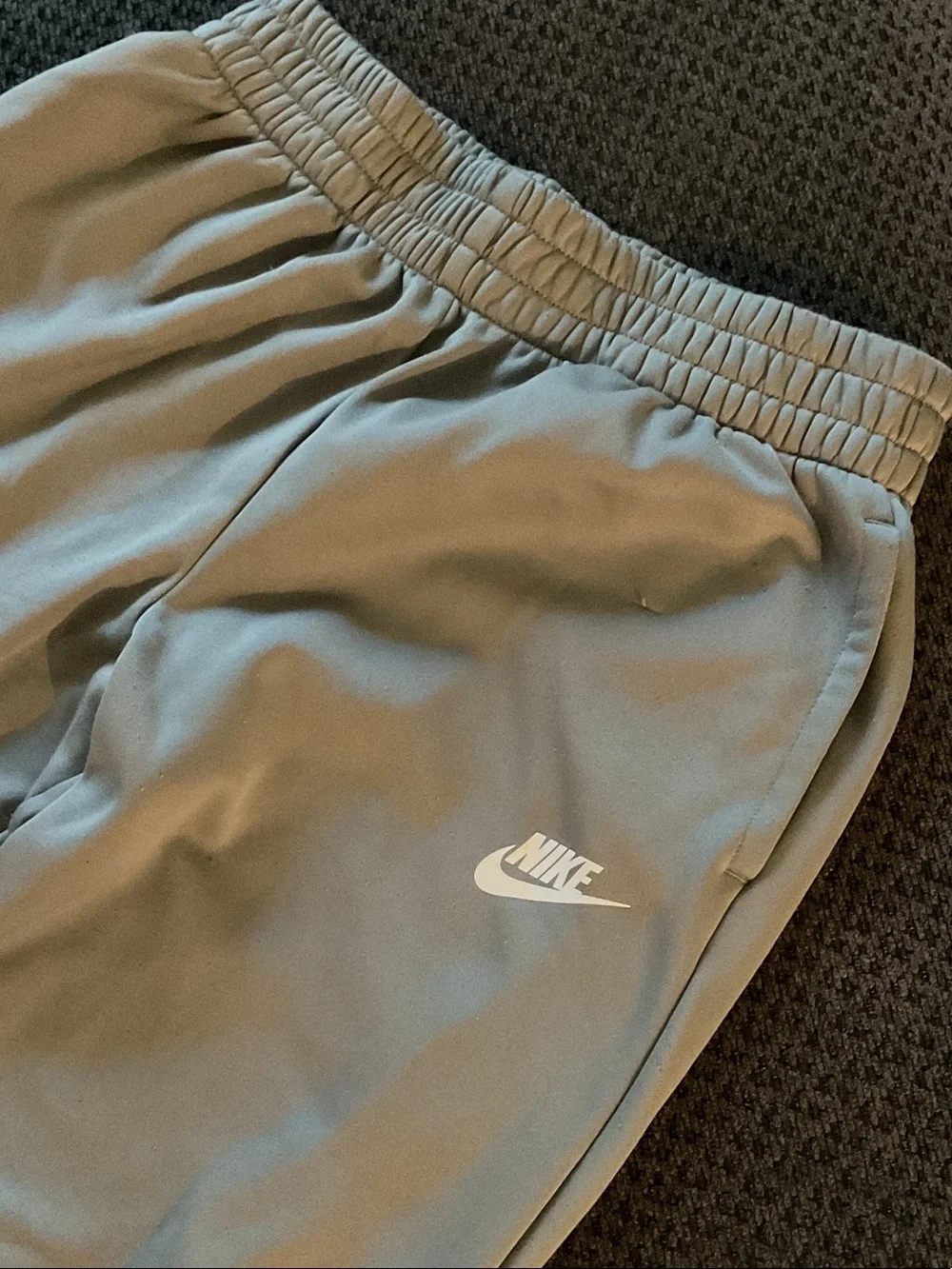 Boys Nike Kids Gray Two-Piece Zip Dri -fit Tracksuit. Size M